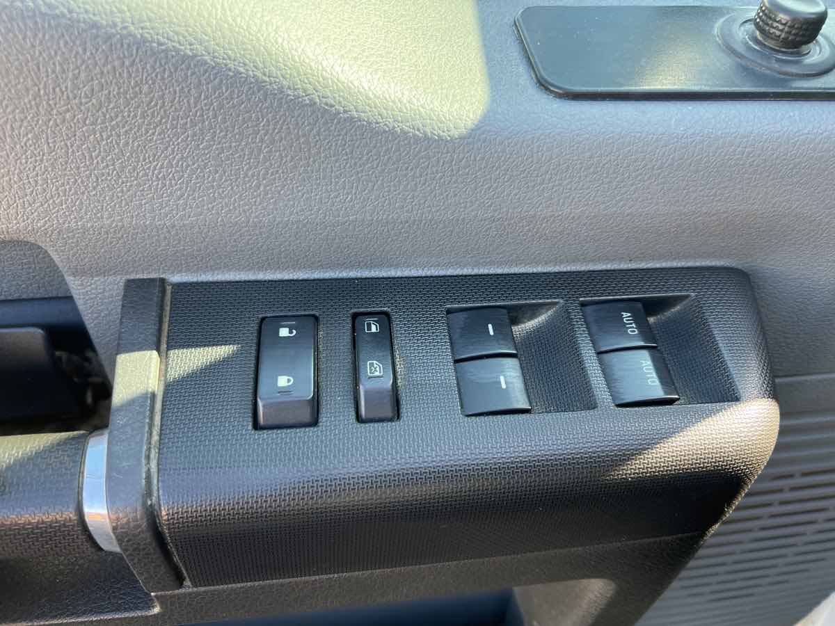2014 Ford F-550 - Photo 12