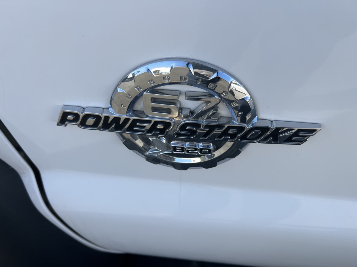 2014 Ford F-550 - Photo 15