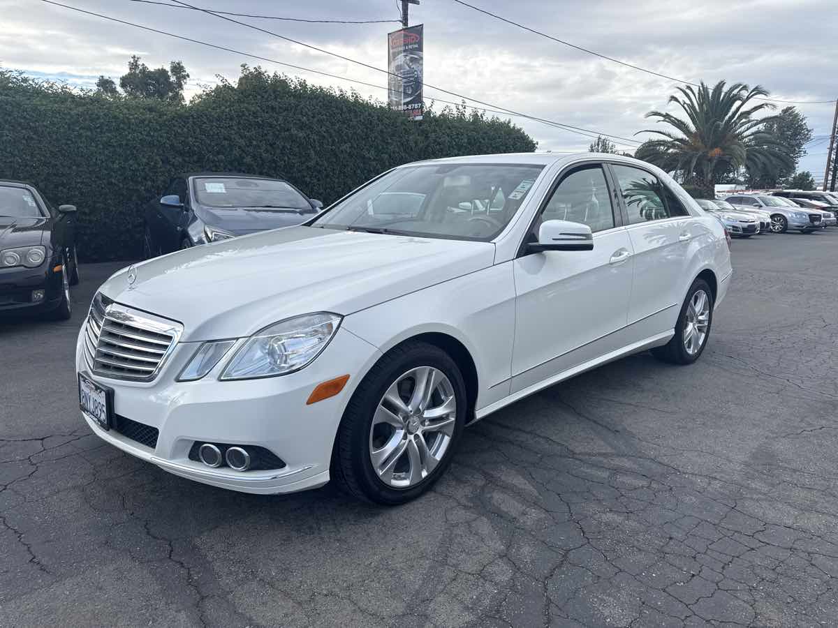 2011 Mercedes Benz E 350 Sport photo 3