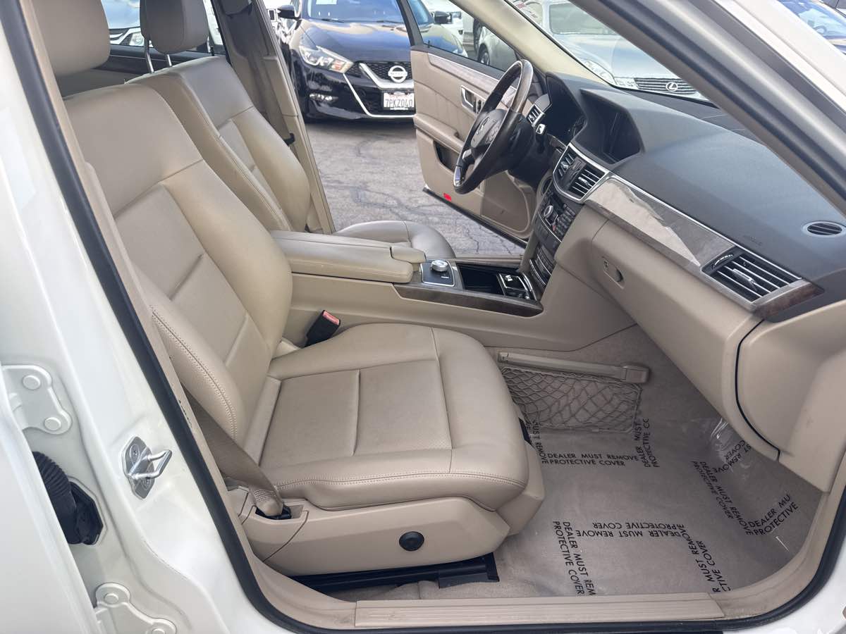 2011 Mercedes Benz E 350 Sport photo 11