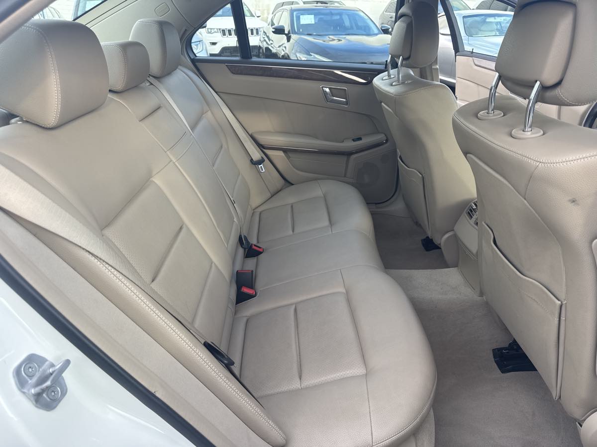 2011 Mercedes Benz E 350 Sport photo 14
