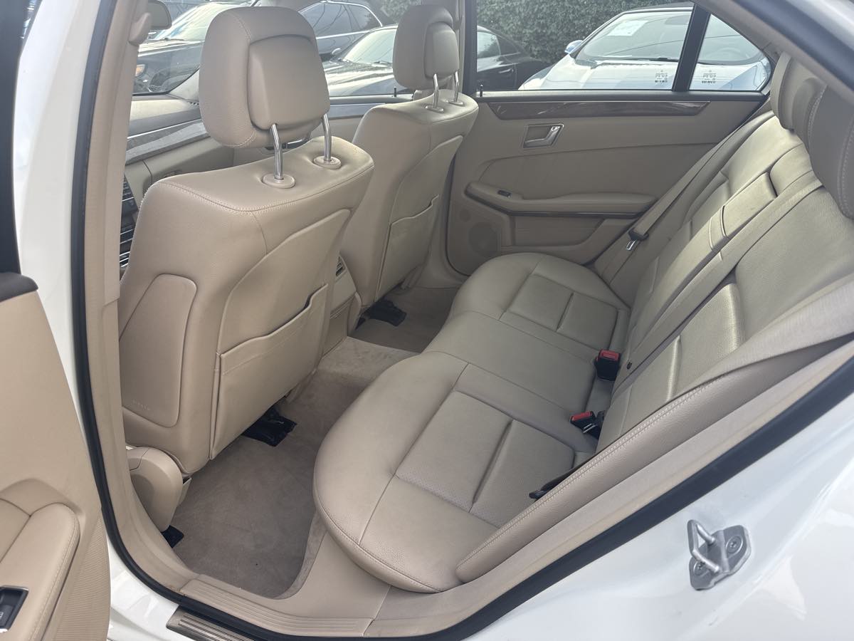2011 Mercedes Benz E 350 Sport photo 15