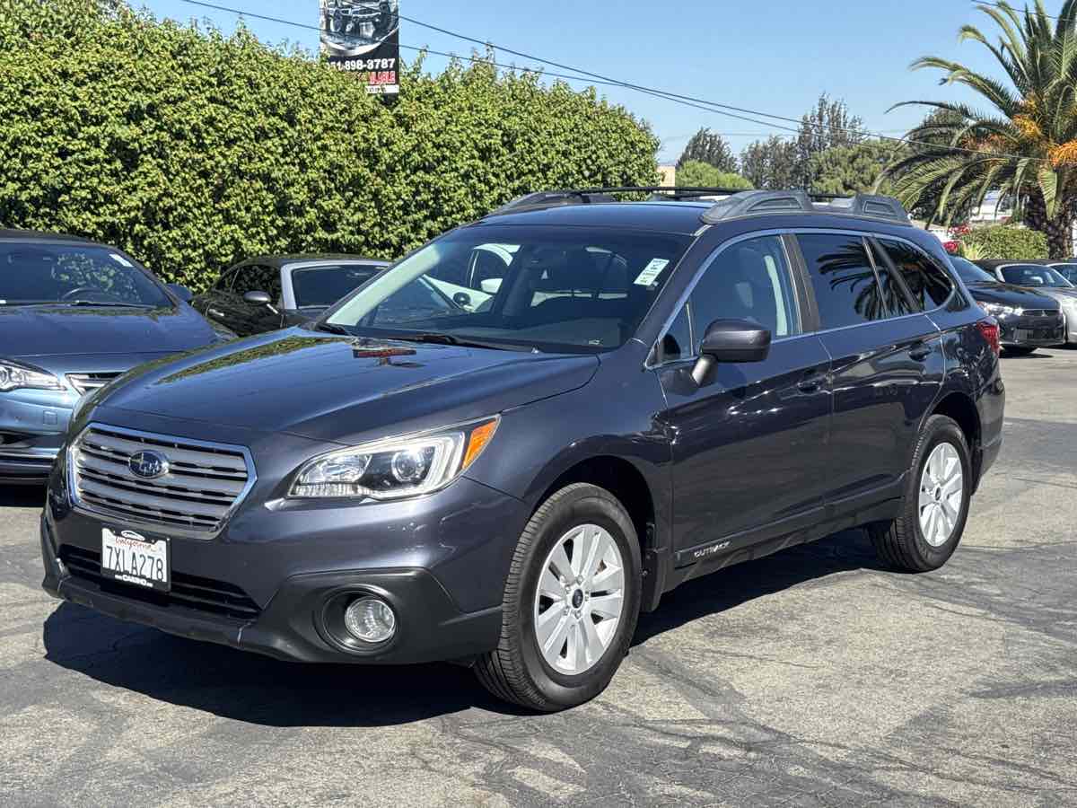 2017 Subaru Outback Premium photo 3