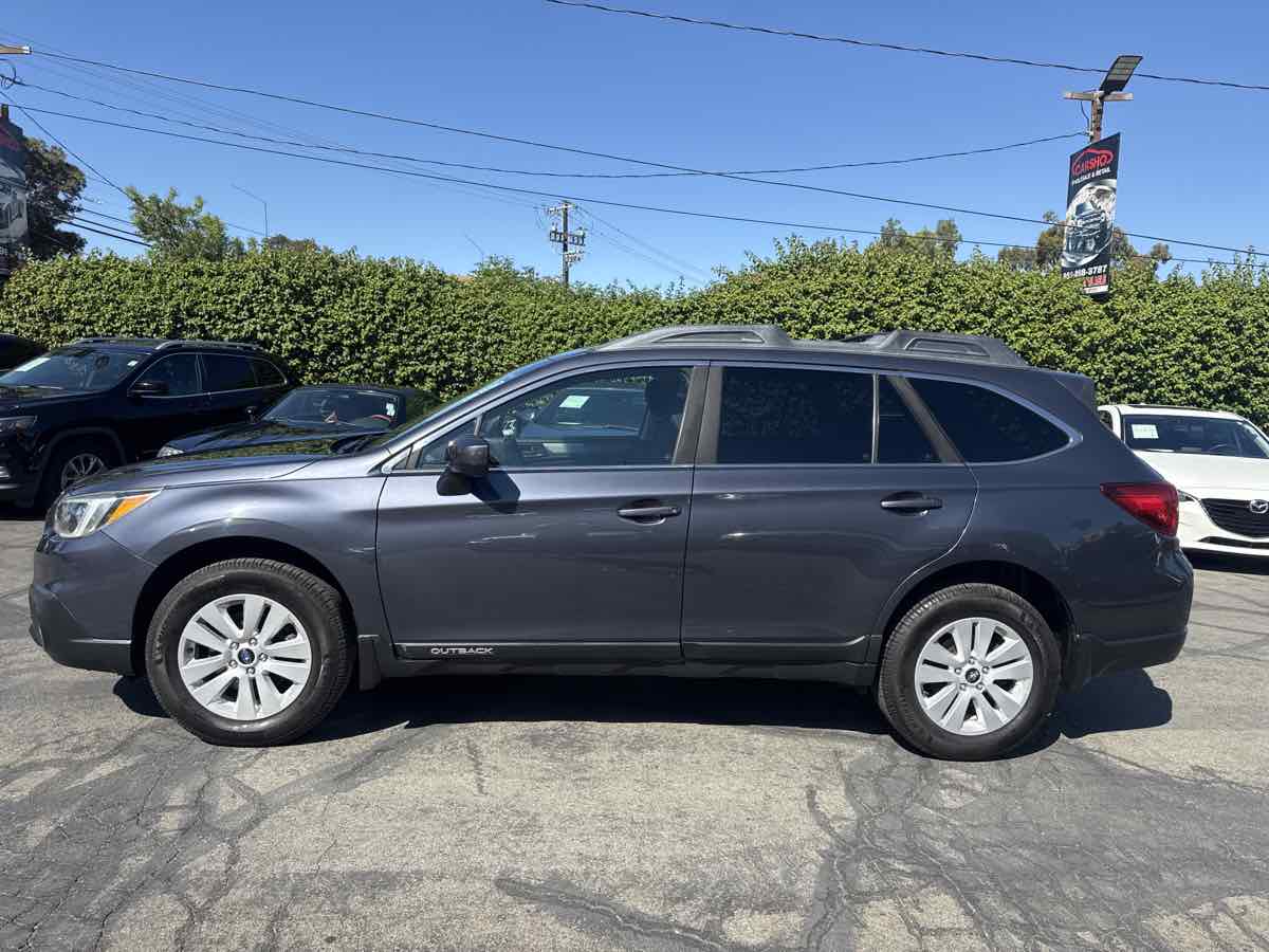 2017 Subaru Outback Premium photo 4