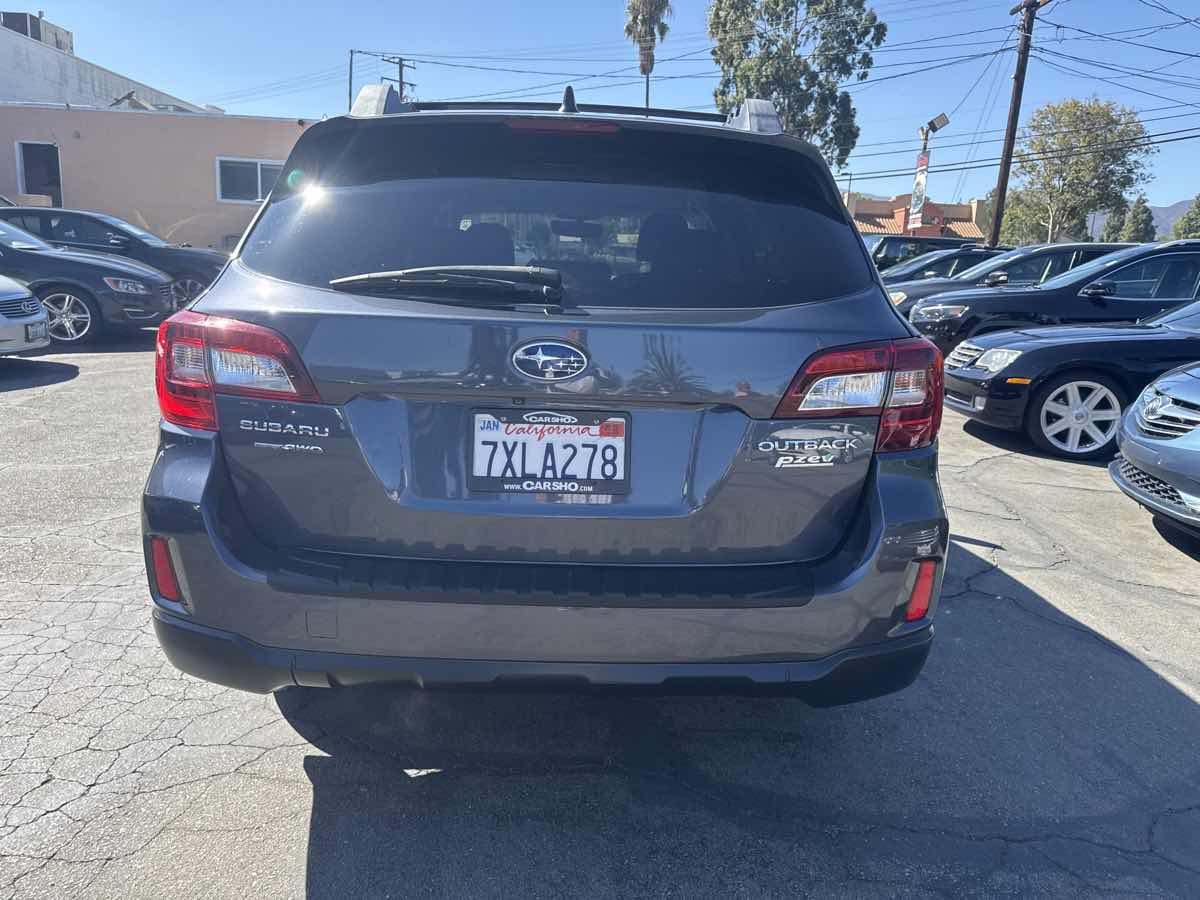 2017 Subaru Outback Premium photo 6