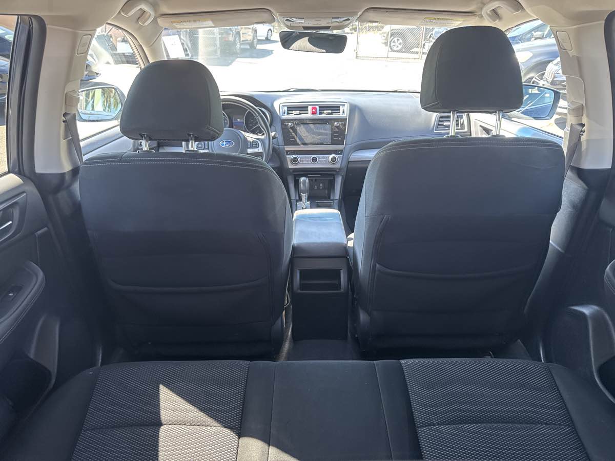 2017 Subaru Outback Premium photo 14