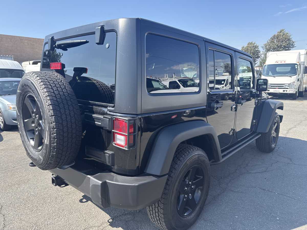 2016 Jeep Wrangler Unlimited Black Bear photo 5