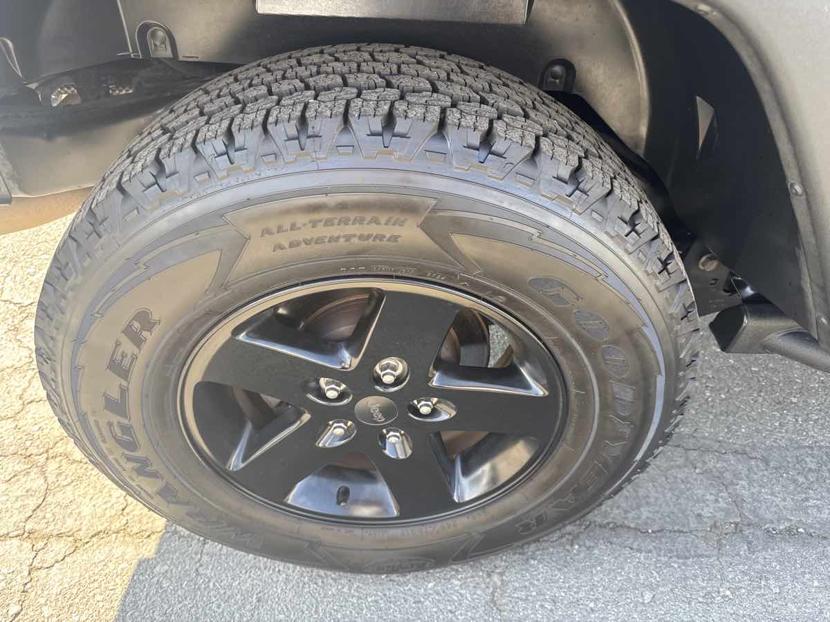 2016 Jeep Wrangler Unlimited Black Bear photo 7
