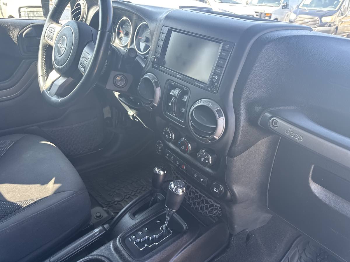 2016 Jeep Wrangler Unlimited Black Bear photo 11