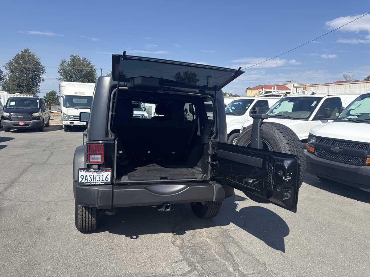 2016 Jeep Wrangler Unlimited Black Bear photo 12