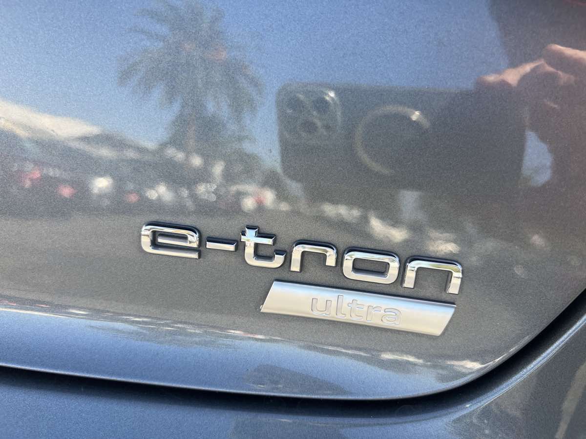 2016 Audi A3 E-tron Premium photo 9