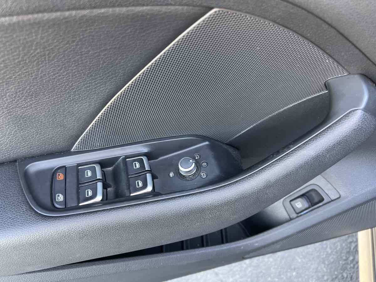 2016 Audi A3 E-tron Premium photo 11