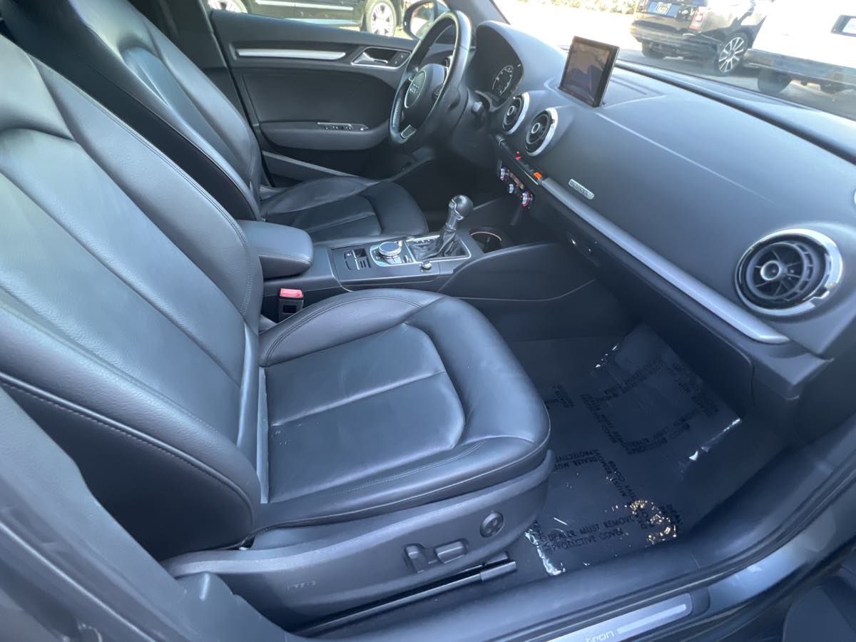 2016 Audi A3 E-tron Premium photo 17