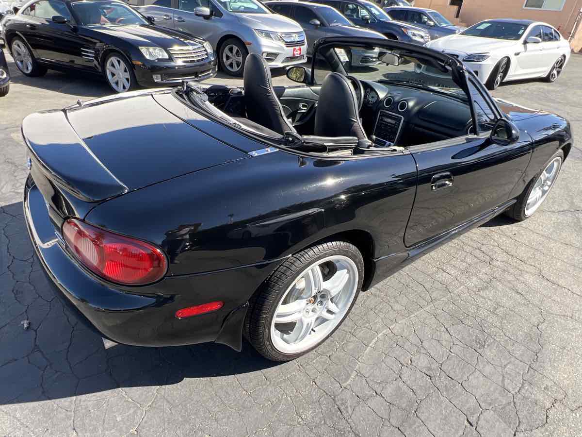 2003 Mazda MX-5 Miata Miata LS photo 10