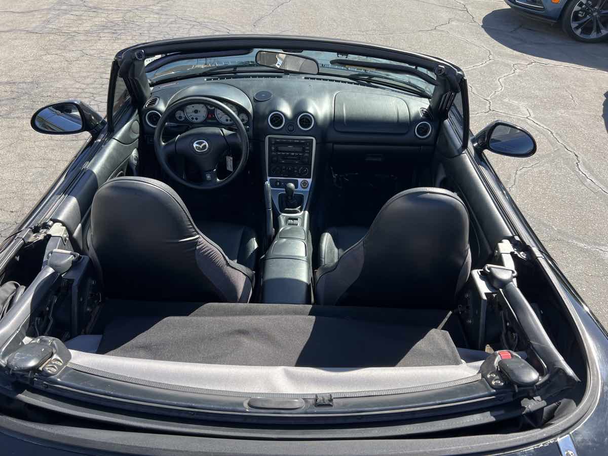 2003 Mazda MX-5 Miata Miata LS photo 11