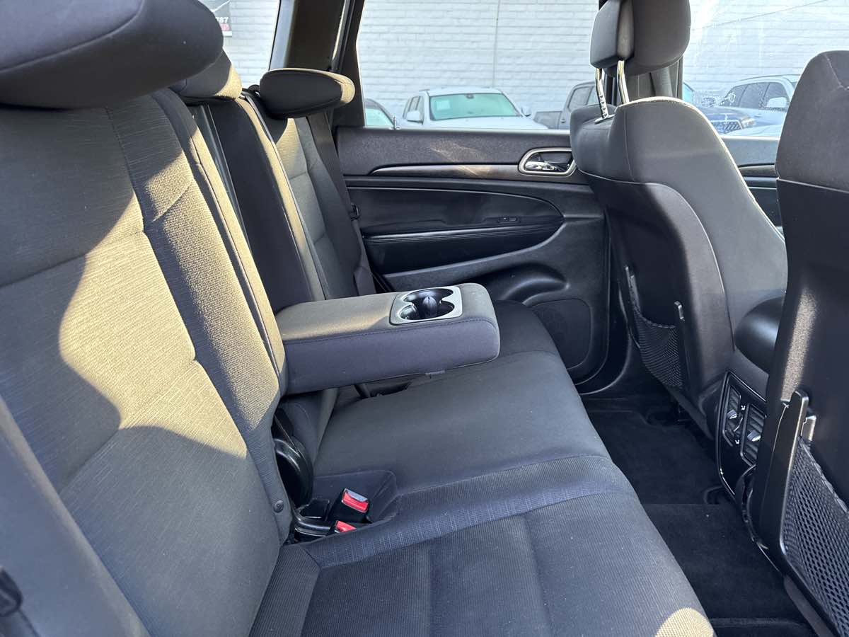 2014 Jeep Grand Cherokee Laredo - Photo 12