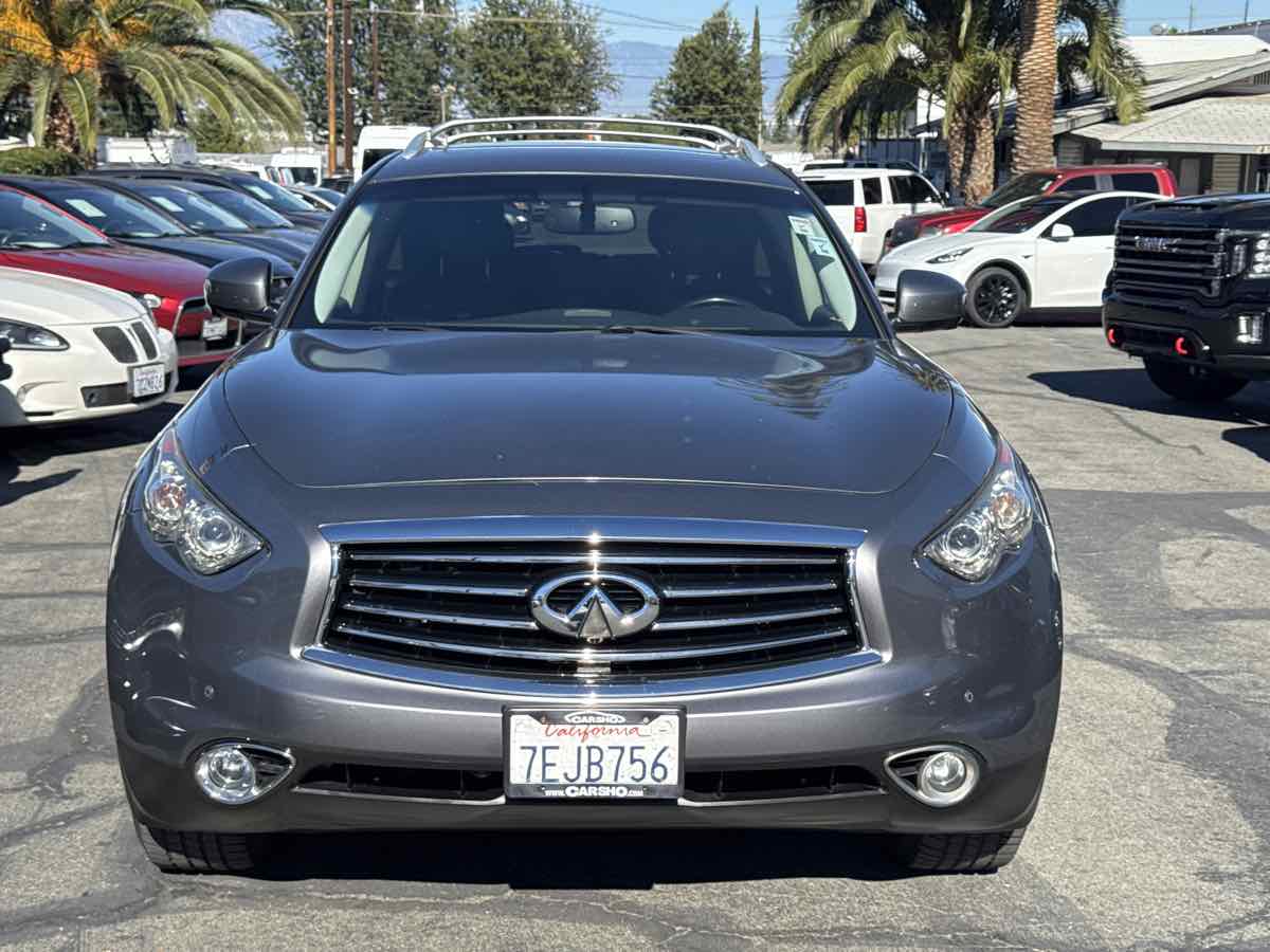 2014 Infiniti QX70 photo 2