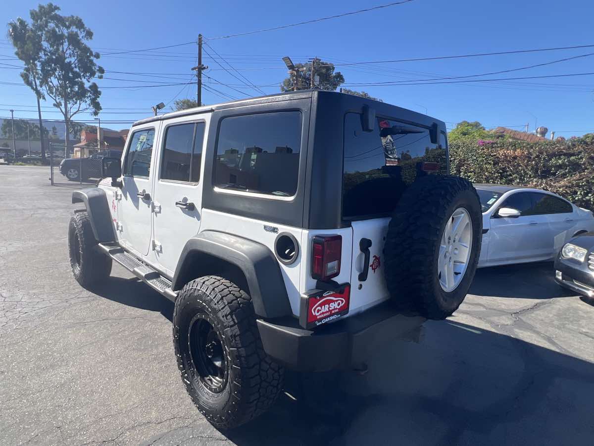2013 Jeep Wrangler Unlimited Sport photo 3