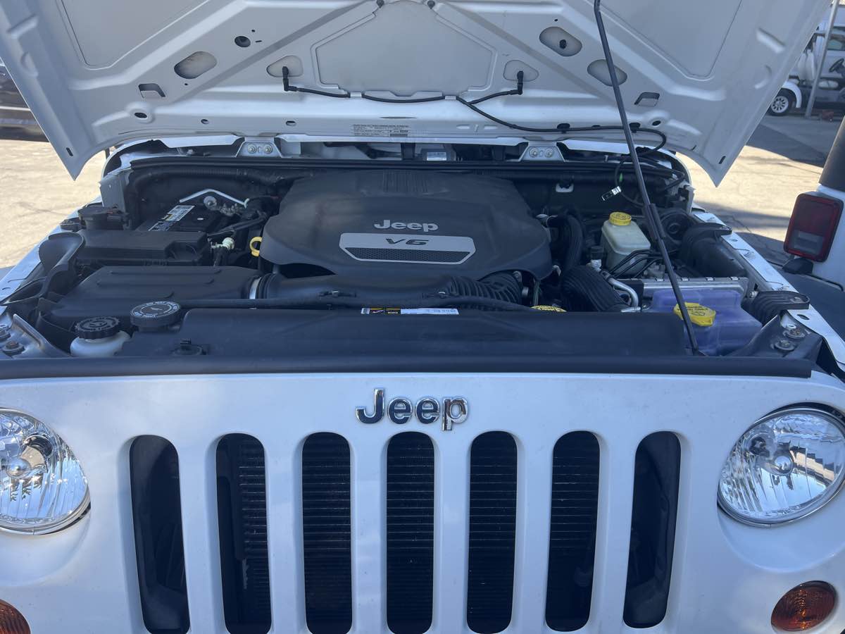 2013 Jeep Wrangler Unlimited Sport - Photo 20