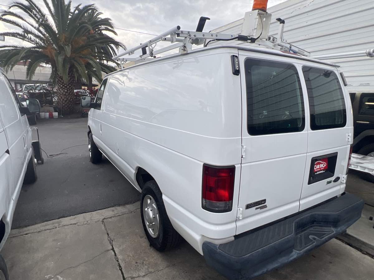 2013 Ford E-150 photo 4