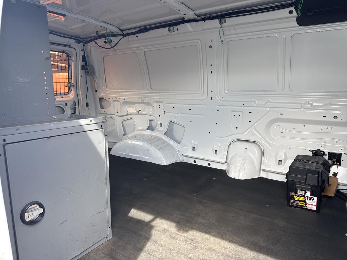 View vehicle photo 6