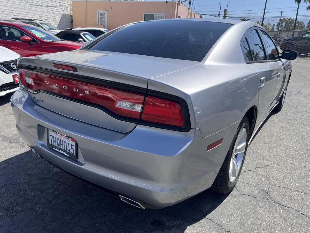 Dodge Charger photo 7