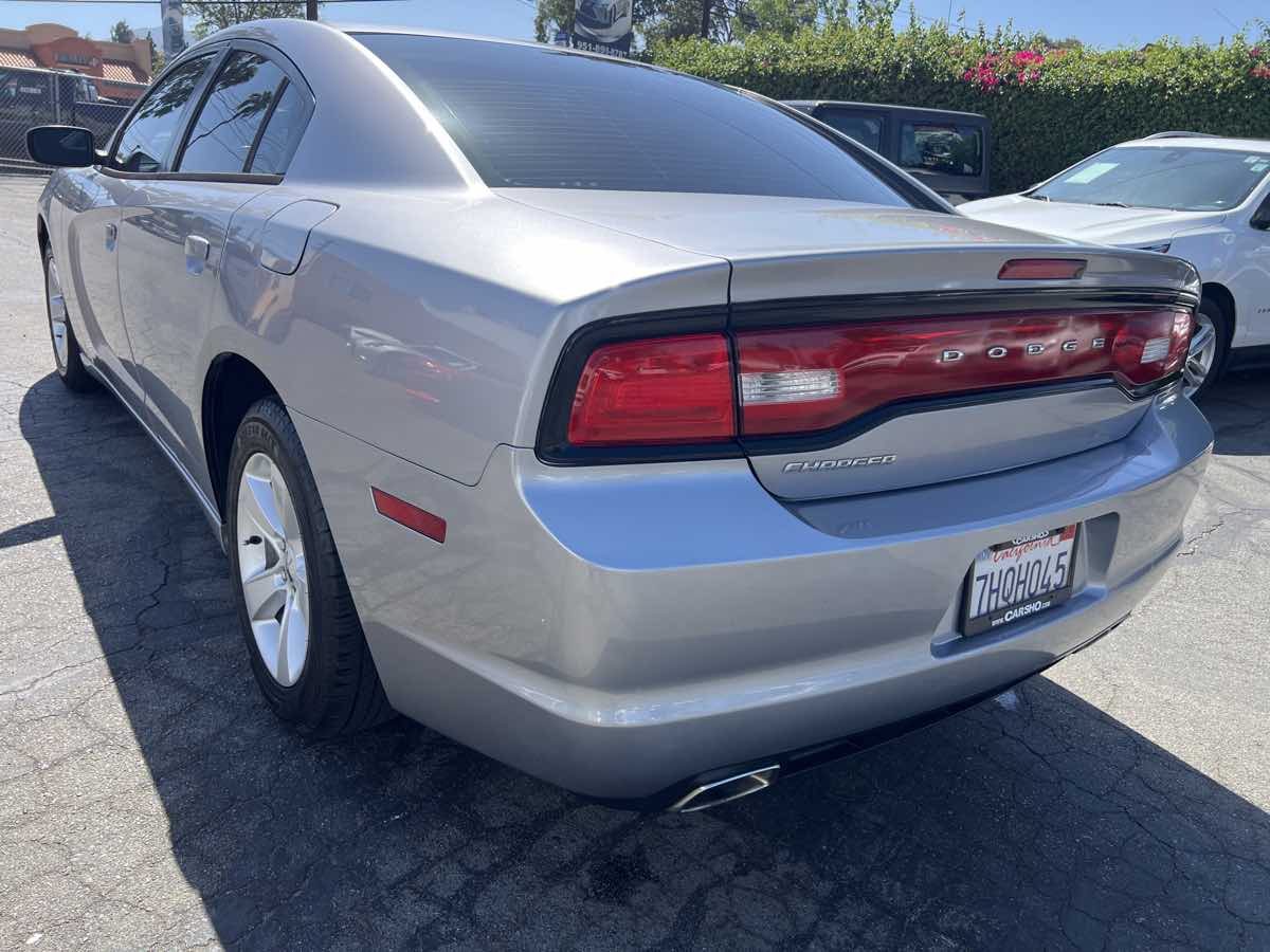 Dodge Charger photo 5
