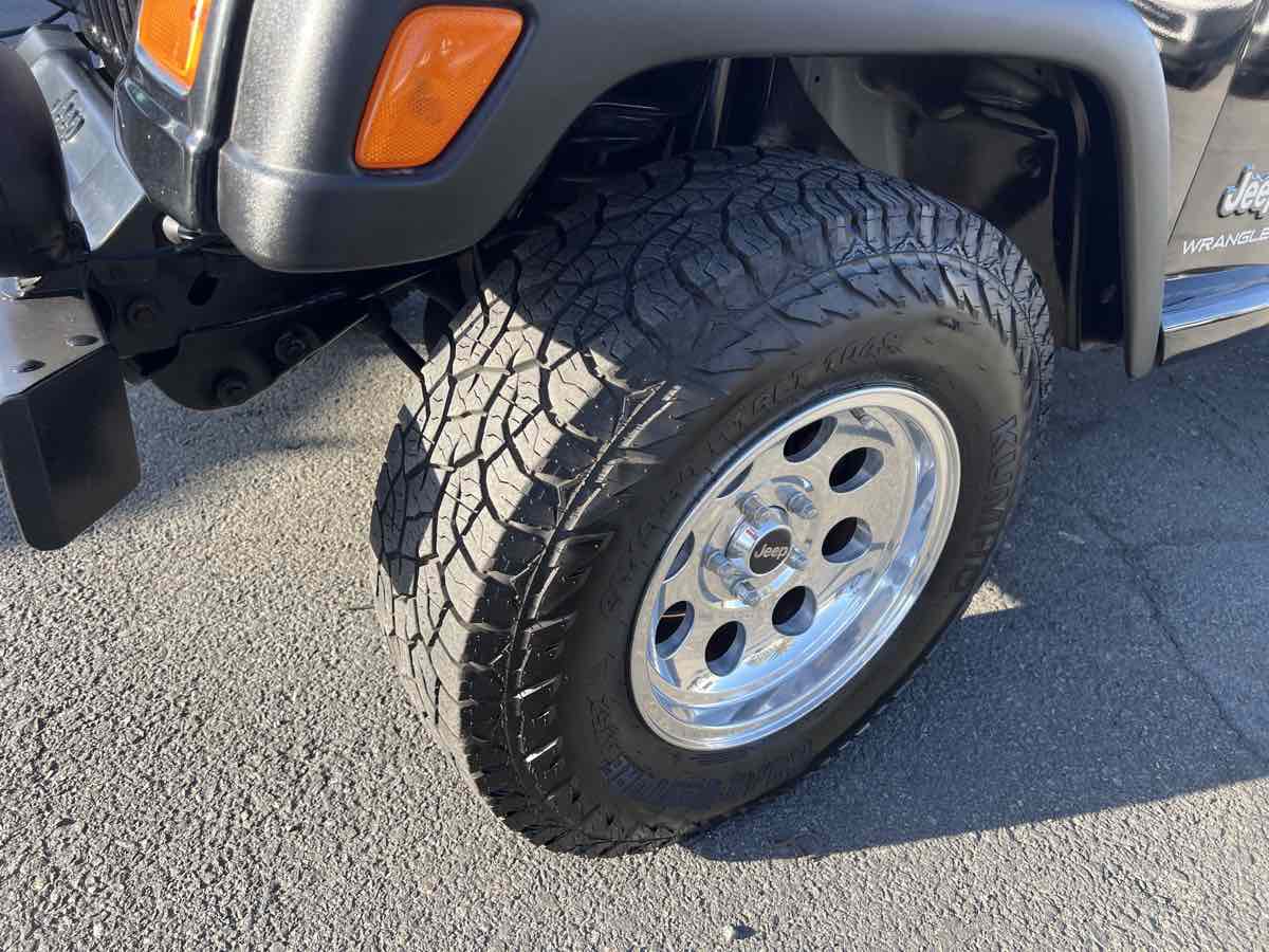 Jeep Wrangler photo 18