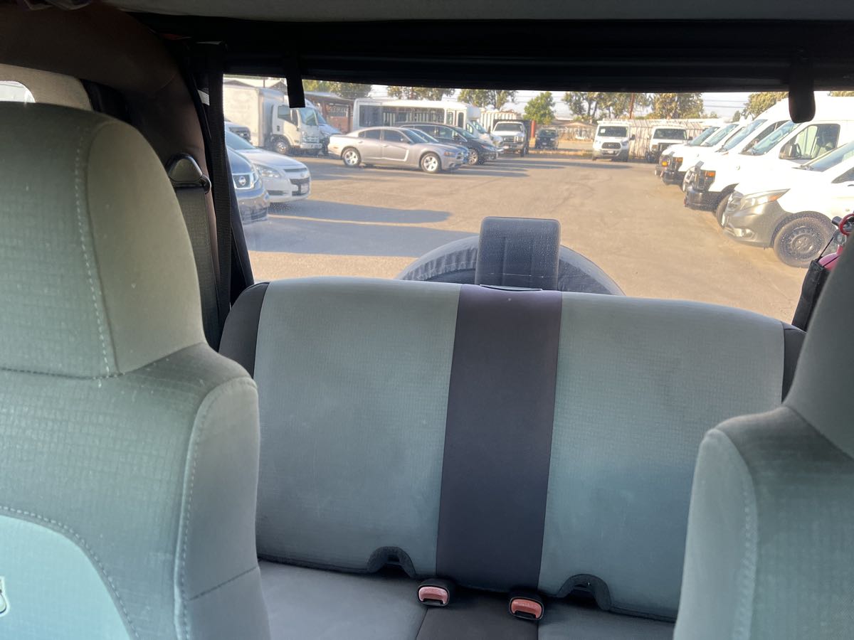Jeep Wrangler photo 25