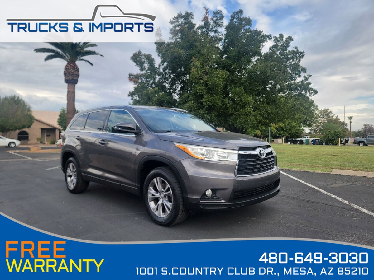 2014 Toyota Highlander XLE 3rd Row! Leather NAV Moonroof Bluetooth V6!