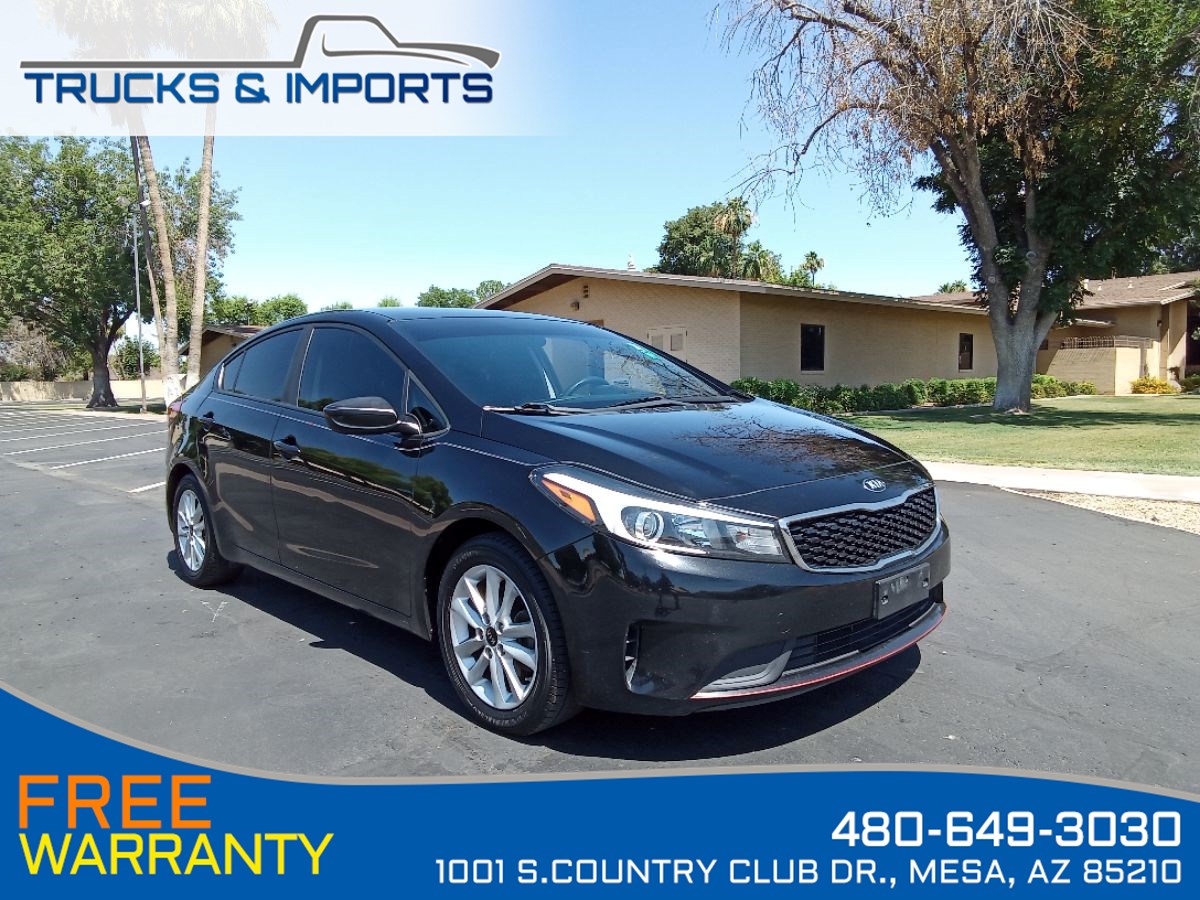 2017 Kia Forte LX Clean Carfax Bluetooth 38 MPG! 3 in stock!