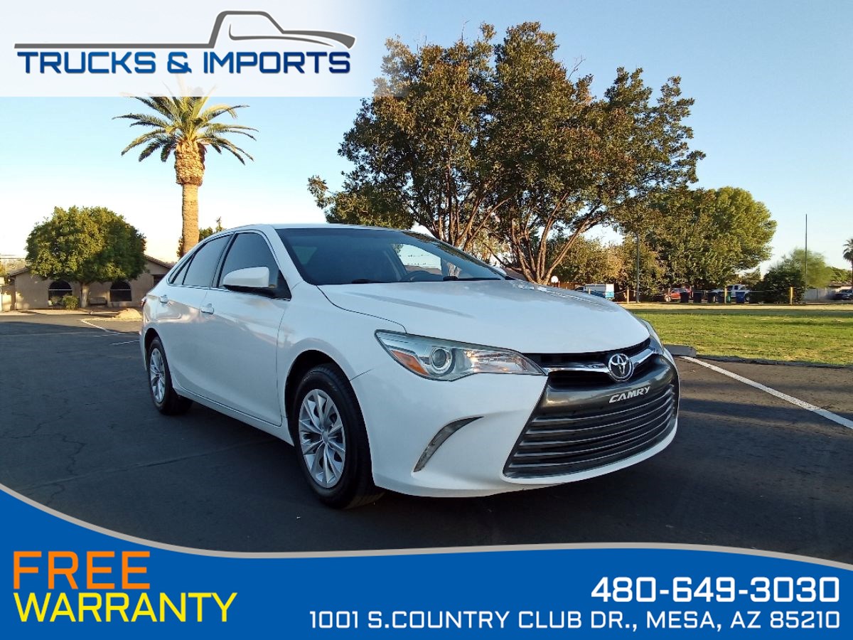 2016 Toyota Camry LE Clean Carfax Bluetooth Backup Camera 35 MPG!