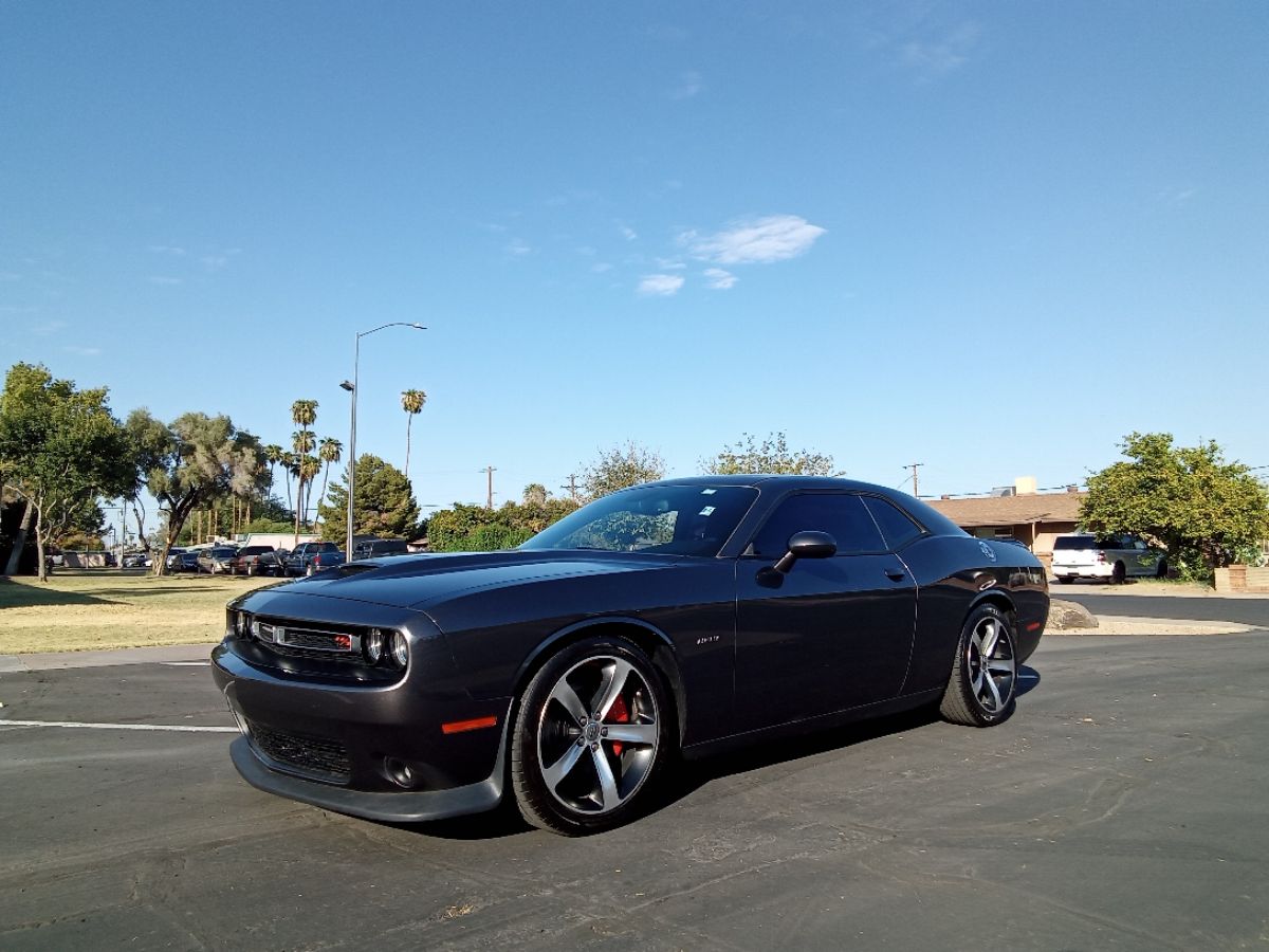 2019 Dodge Challenger R/T HEMI 5.7 Power! Bluetooth Backup 19" Wheels!