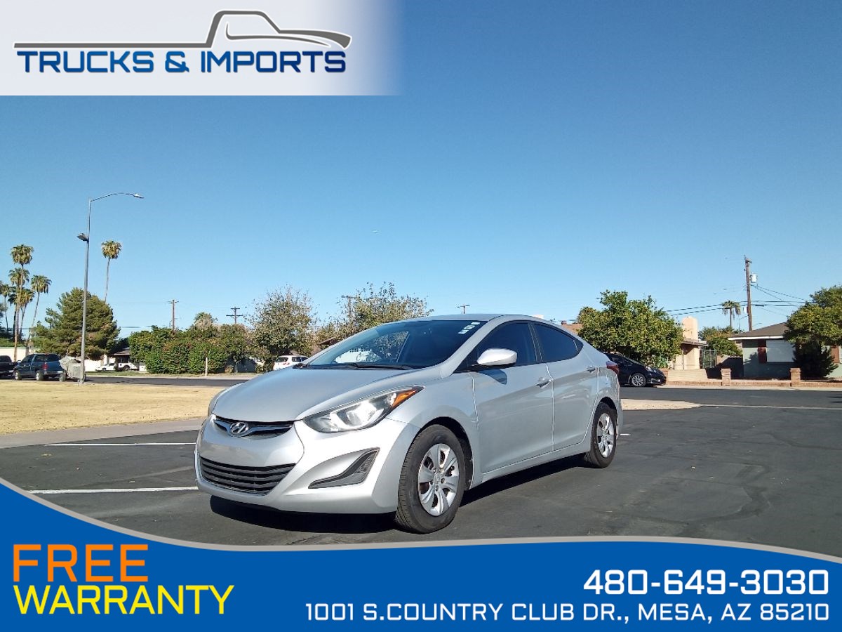 2016 Hyundai Elantra SE Excellent FIRST Car! 38 MPG! Got 2!