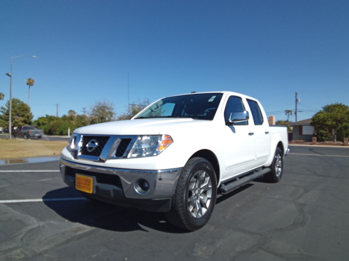 2019 Nissan Frontier SL V6 Power! Bluetooth Leather Moonroof Got 3!