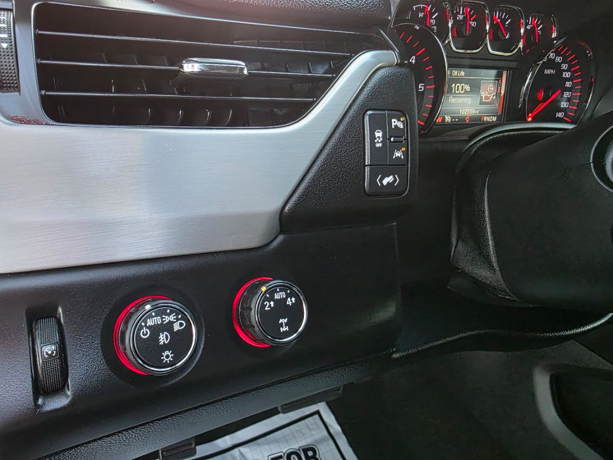 2016 Gmc Yukon SLT photo 4