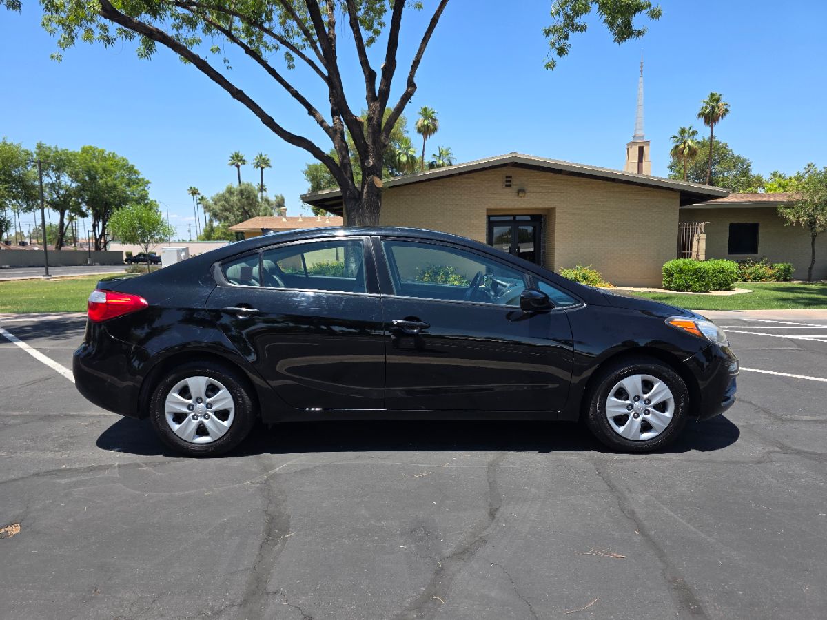 2015 Kia Forte LX photo 3