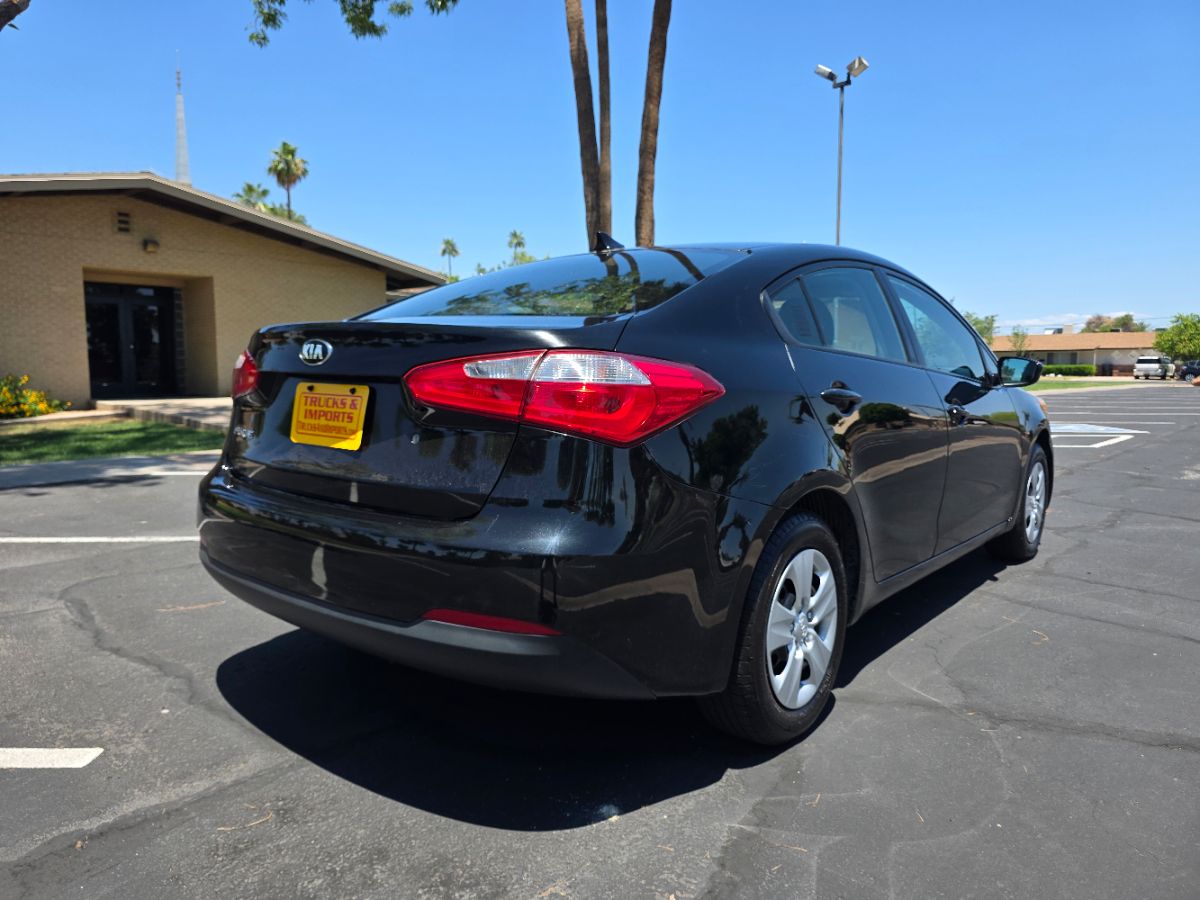 2015 Kia Forte LX photo 4