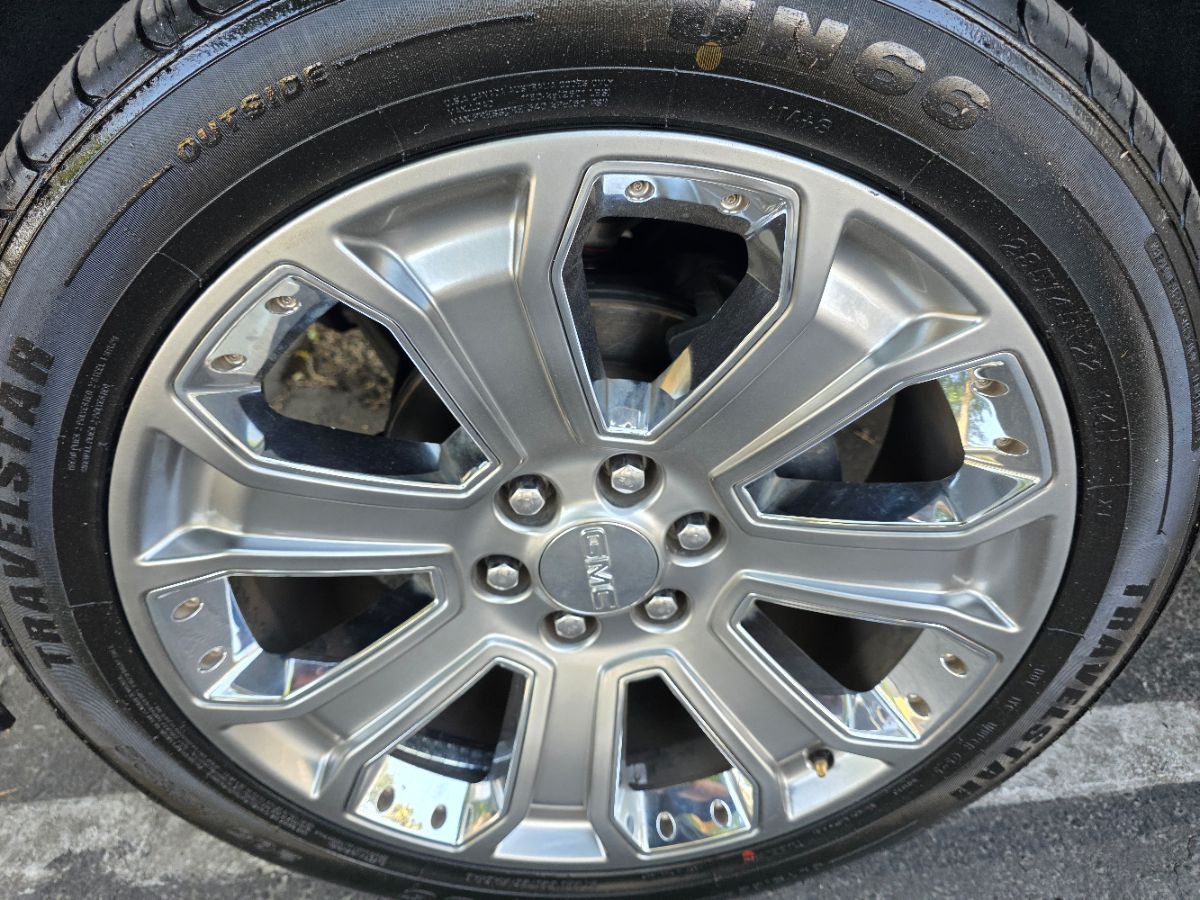 2015 GMC Yukon SLE - Photo 31