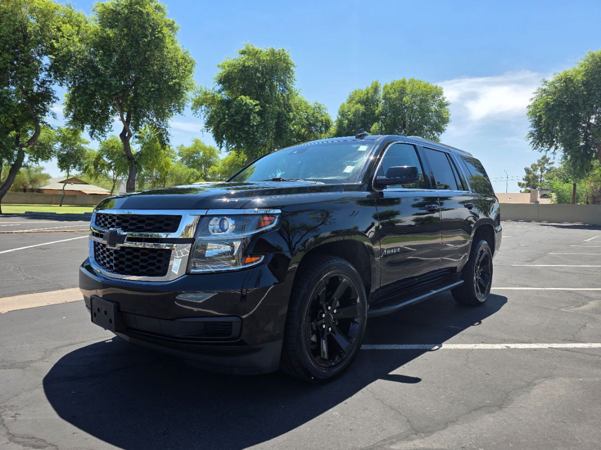 2016 Chevrolet Tahoe LT photo 2