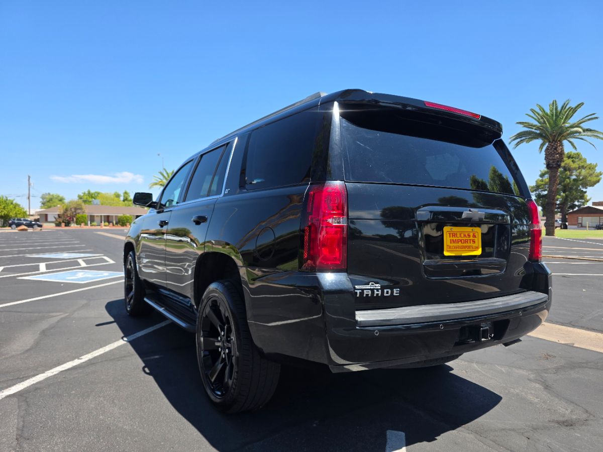 2016 Chevrolet Tahoe LT photo 3