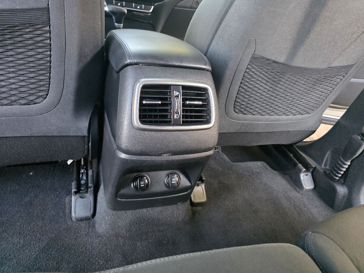 2020 Kia Sorento S V6 photo 21