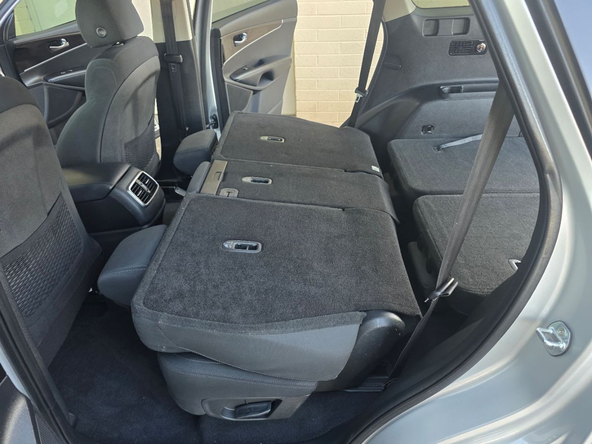 2020 Kia Sorento S V6 photo 24