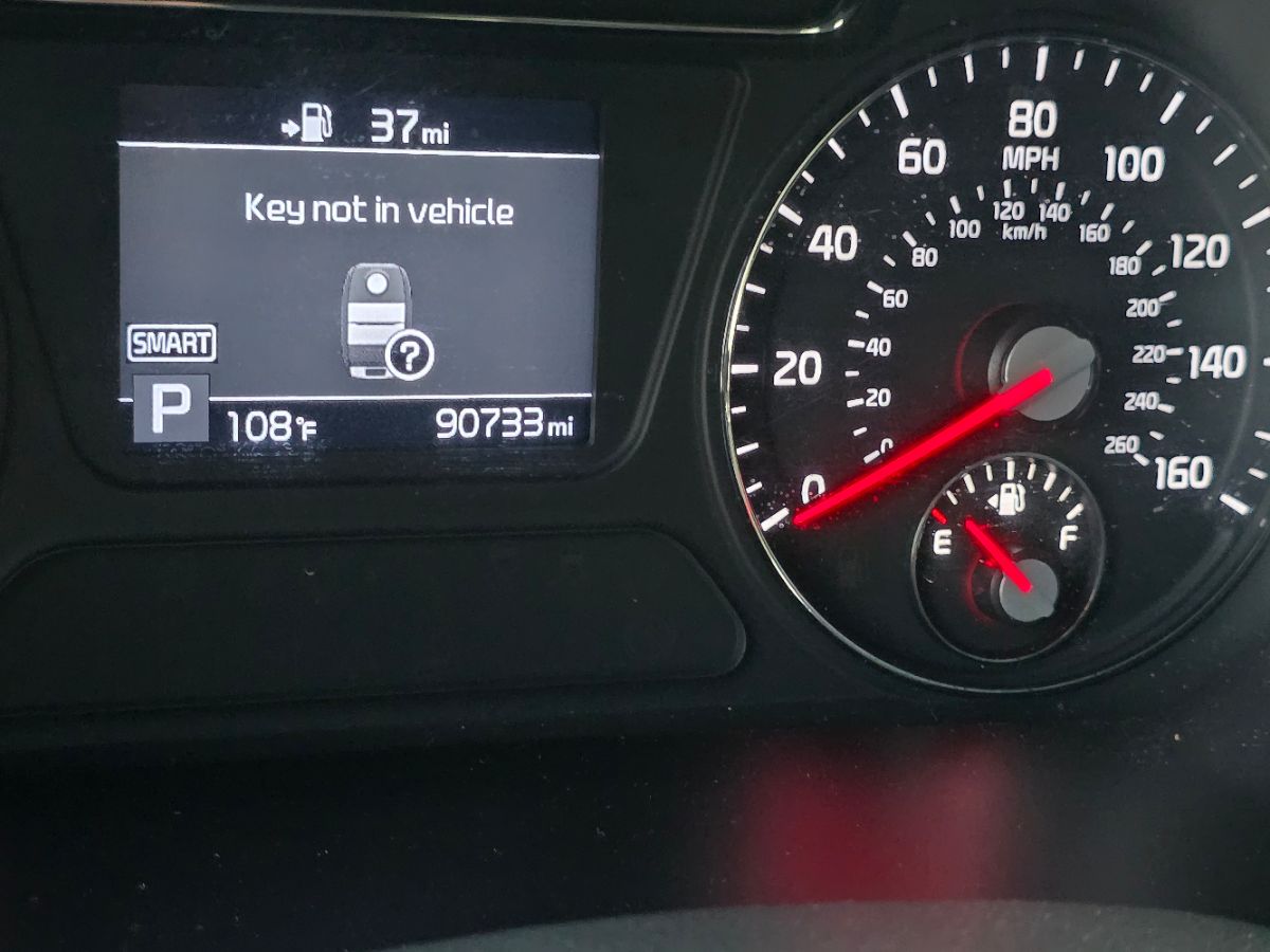 2020 Kia Sorento S V6 photo 40