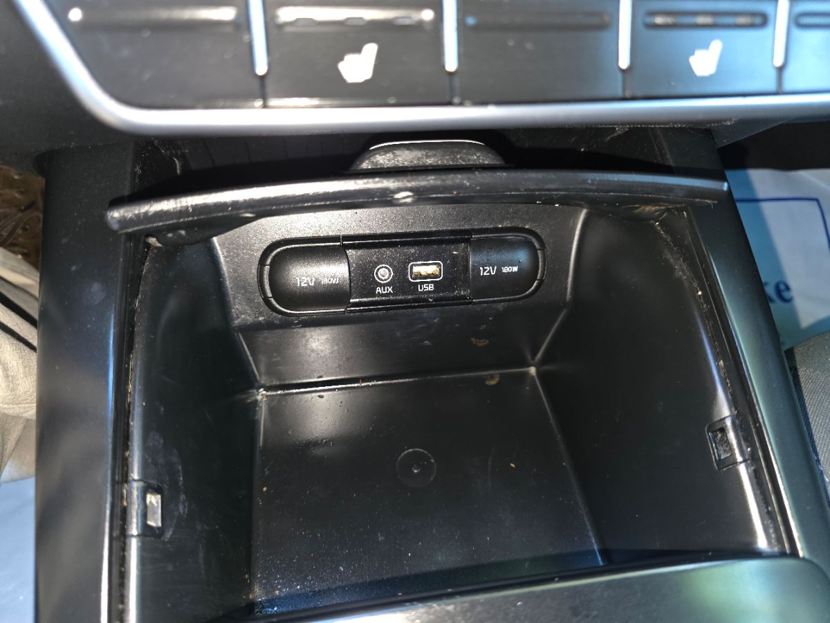 2020 Kia Sorento S V6 photo 56