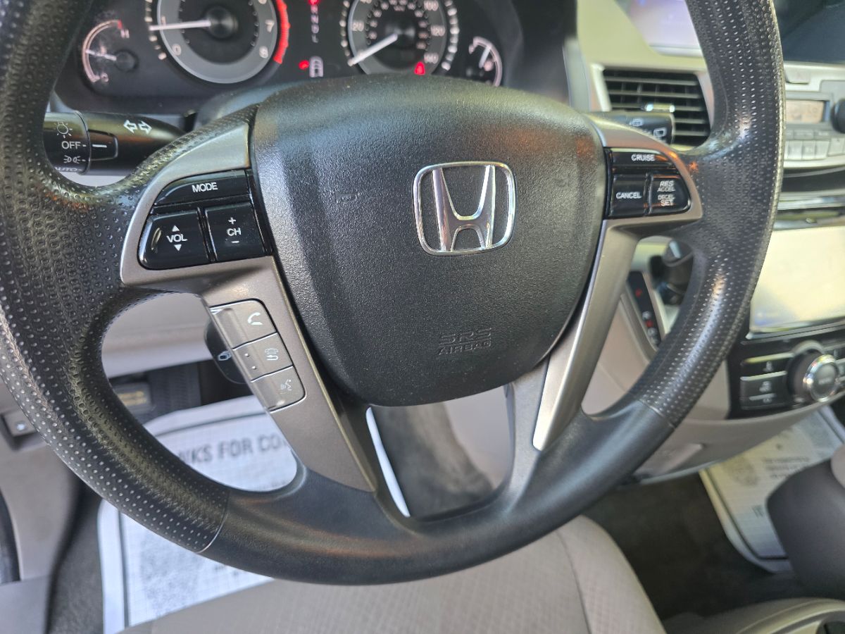 2015 Honda Odyssey EX photo 19