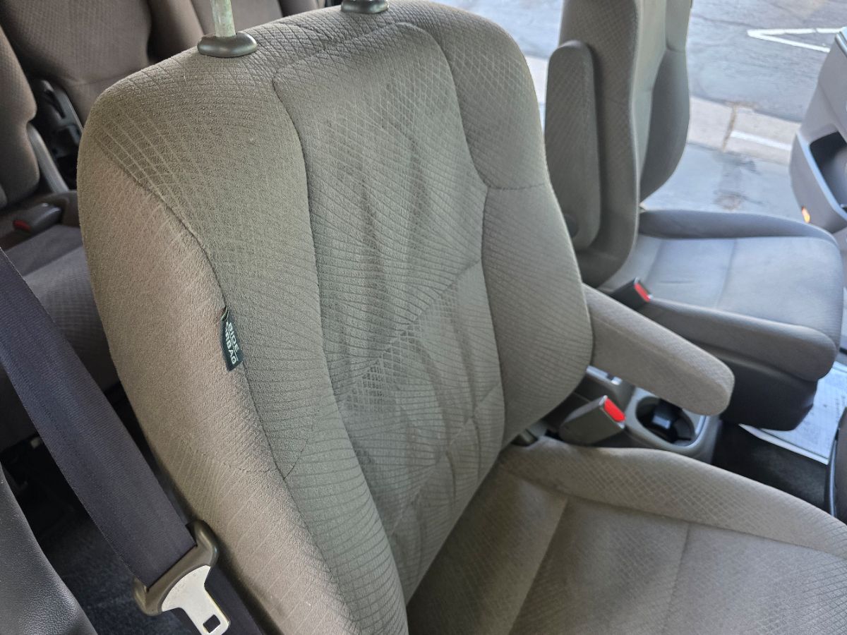 2015 Honda Odyssey EX photo 24