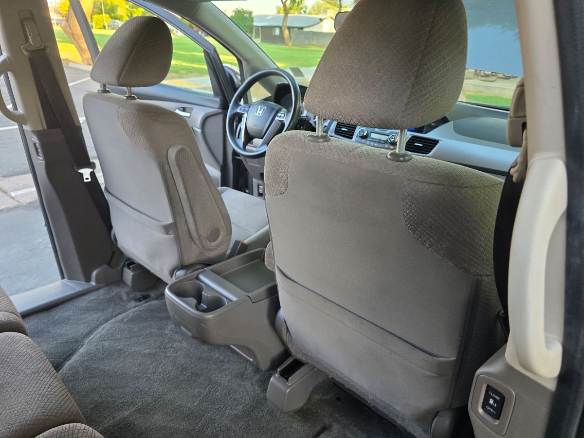 2015 Honda Odyssey EX photo 26