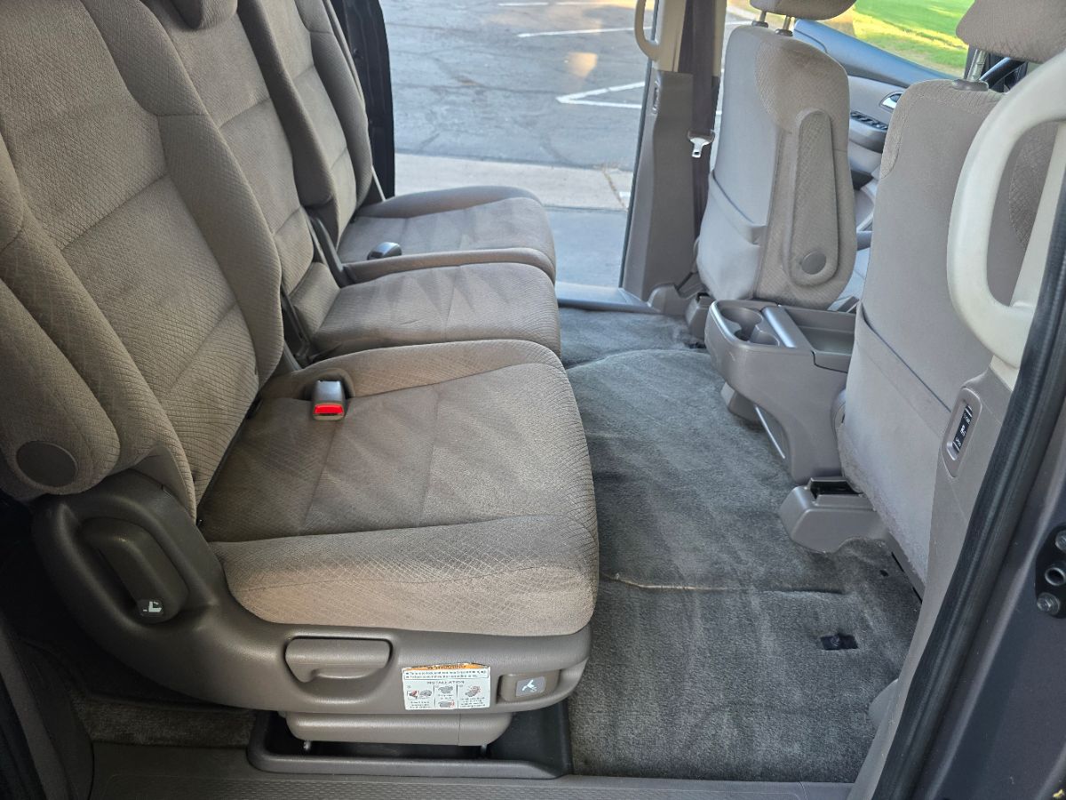 2015 Honda Odyssey EX photo 27