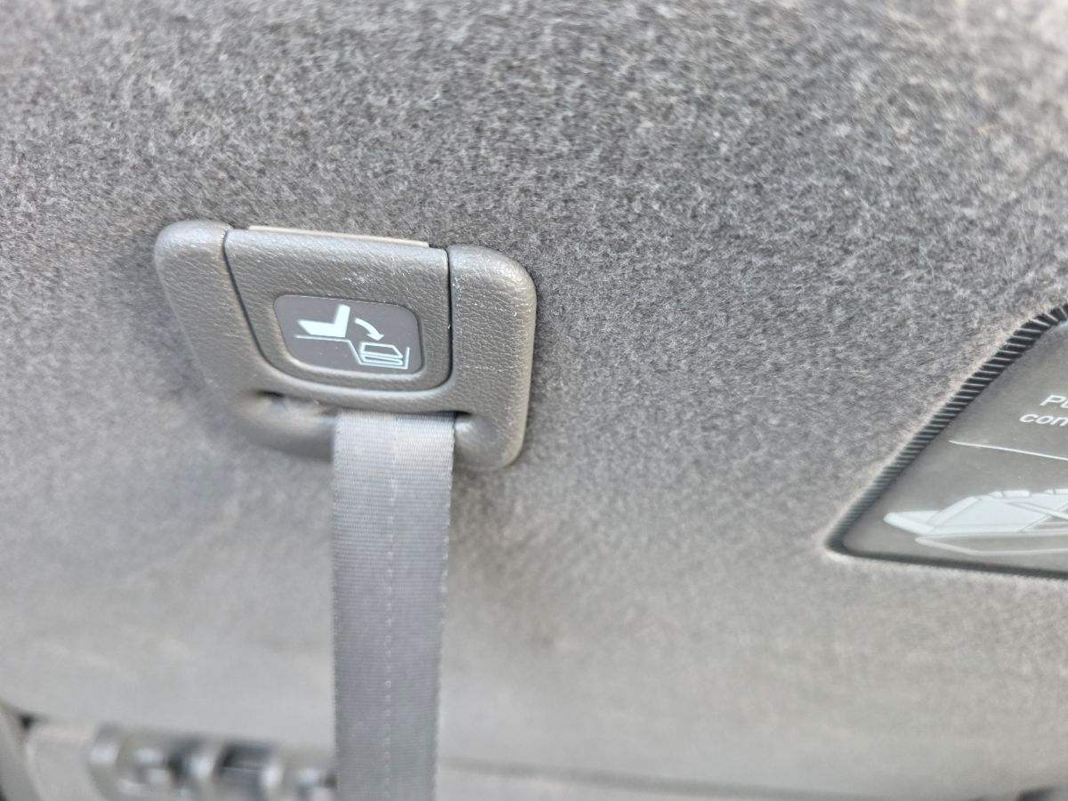 2015 Honda Odyssey EX photo 37